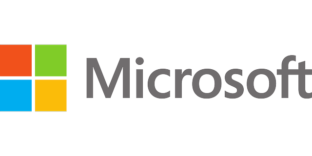 Read more about the article Microsoft pulls Facebook and Google chat from Outlook.com